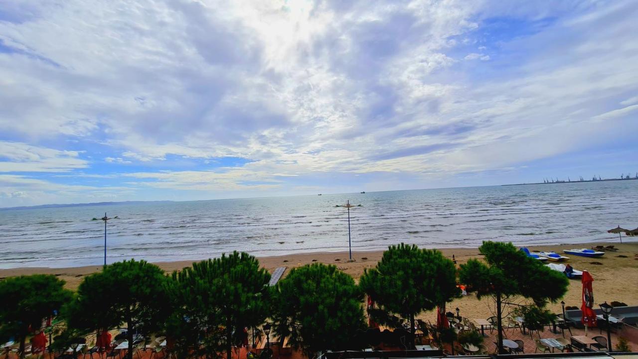 Heming-Way Hotel Durres Exterior photo
