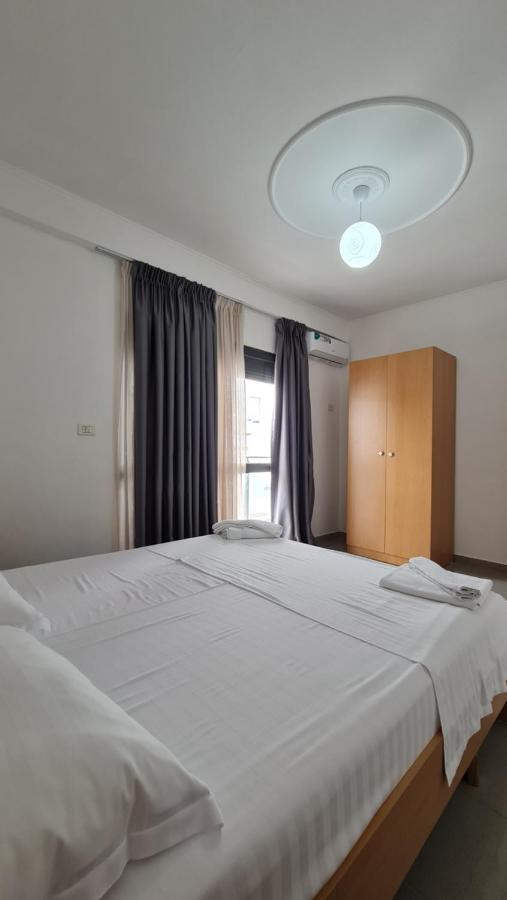 Heming-Way Hotel Durres Exterior photo