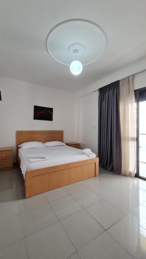 Heming-Way Hotel Durres Exterior photo